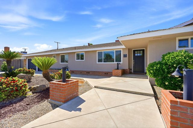 365 E Sycamore Drive, Hanford, CA 93230