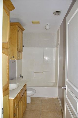 2004 W Western Drive APT D, Edinburg, TX 78539