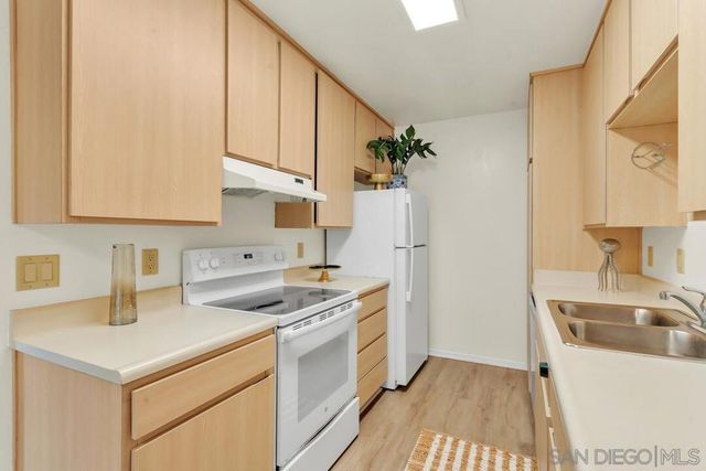 3134 Via Alicante H, La Jolla, CA 92037