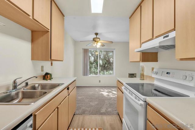 3134 Via Alicante H, La Jolla, CA 92037