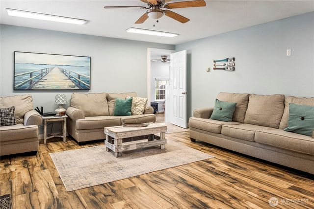 250 E Saint Andrews Drive, Shelton, WA 98584