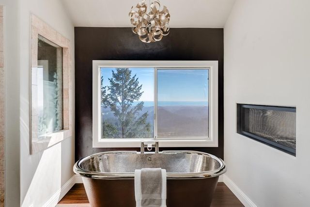 25220 Quail Ridge Road, Los Gatos, CA 95033