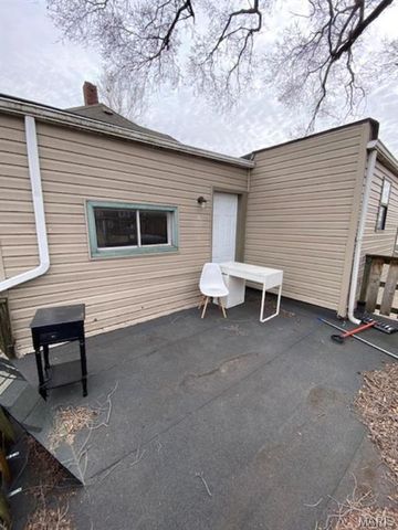 2251 Delmar Avenue, Granite City, IL 62040