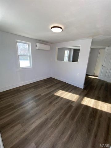 2251 Delmar Avenue, Granite City, IL 62040