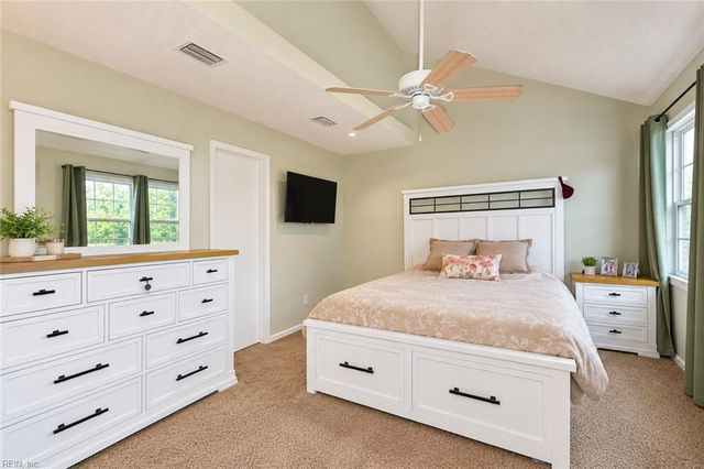 782 Windbrook Cir Apt 306, Newport News, VA 23602