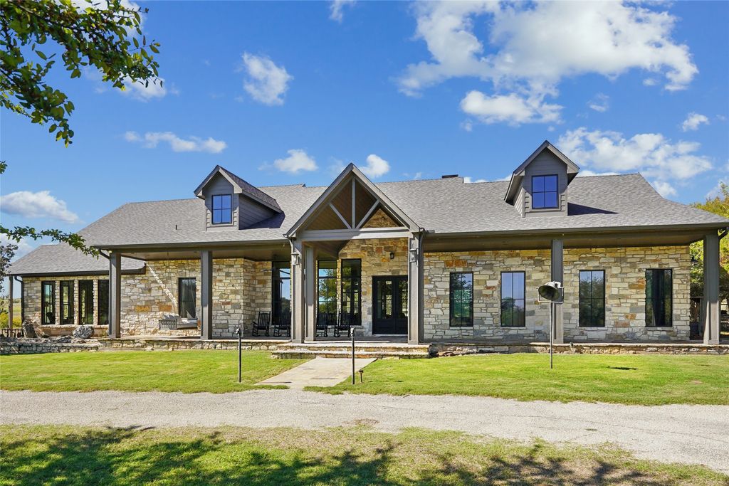 934 Private Road 4011, Decatur, TX 76234 — exterior