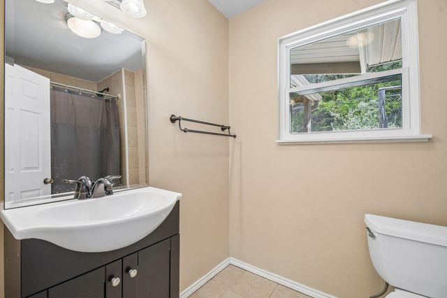 21103 Dawn DR, Lago Vista, TX 78645