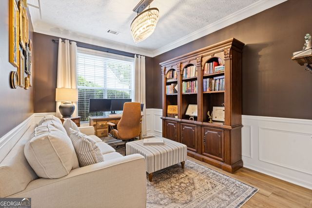 2034 Crestview Way, Woodstock, GA 30188