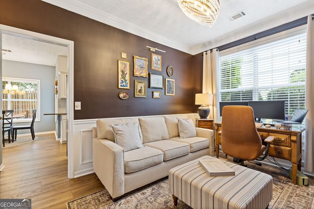 2034 Crestview Way, Woodstock, GA 30188