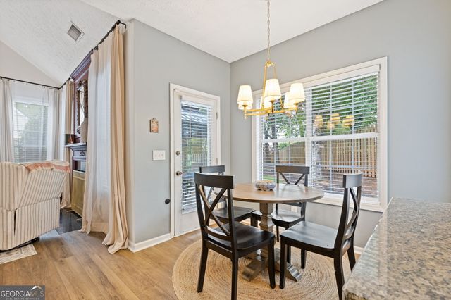 2034 Crestview Way, Woodstock, GA 30188