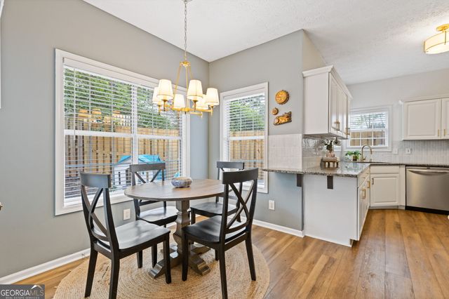 2034 Crestview Way, Woodstock, GA 30188