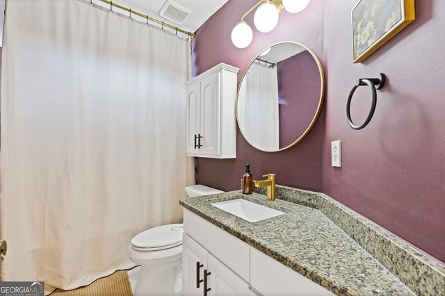 2034 Crestview Way, Woodstock, GA 30188