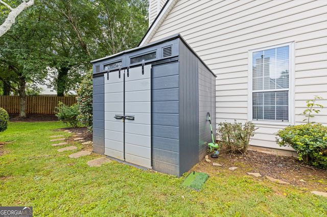 2034 Crestview Way, Woodstock, GA 30188