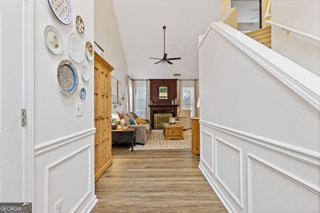 2034 Crestview Way, Woodstock, GA 30188