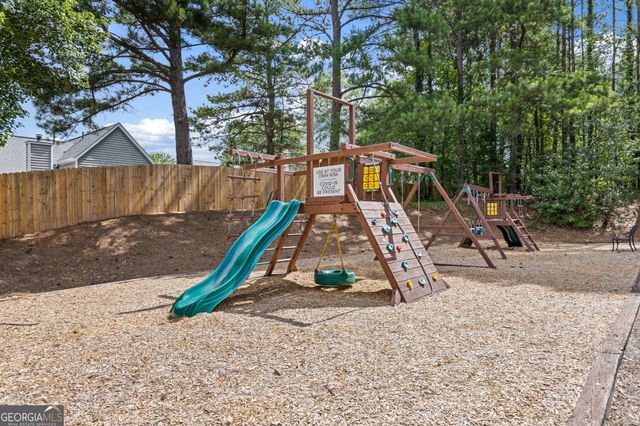 2034 Crestview Way, Woodstock, GA 30188