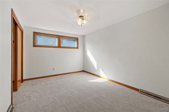 203 Oakridge Drive, Camillus, NY 13031