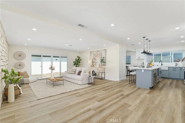 13454 Washington, Hawthorne, CA 90250