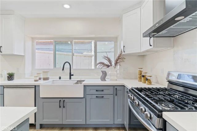 13454 Washington, Hawthorne, CA 90250