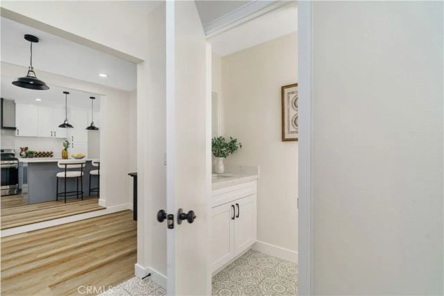 13454 Washington, Hawthorne, CA 90250