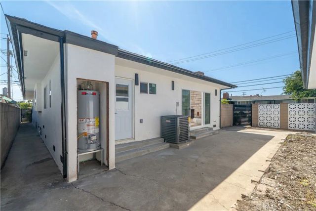 13454 Washington, Hawthorne, CA 90250