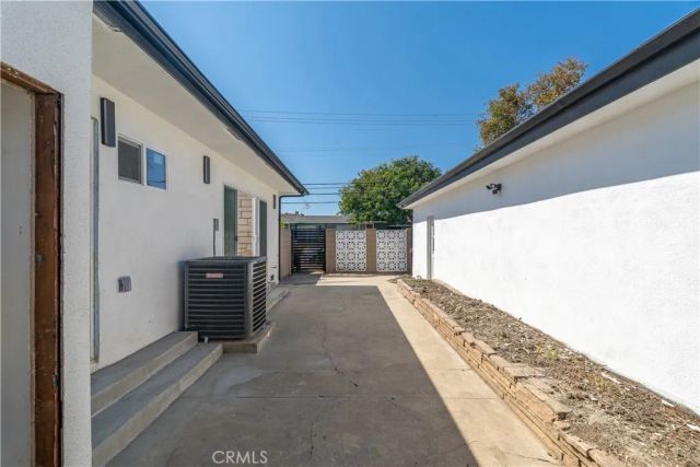 13454 Washington, Hawthorne, CA 90250