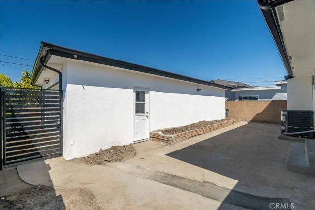 13454 Washington, Hawthorne, CA 90250