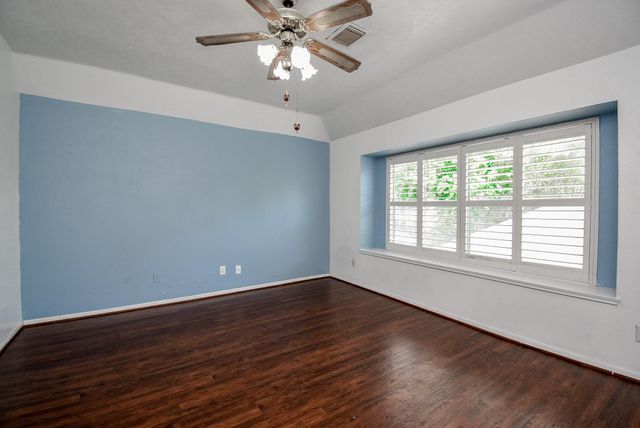 4311 Glen Avon Drive, Pasadena, TX 77505