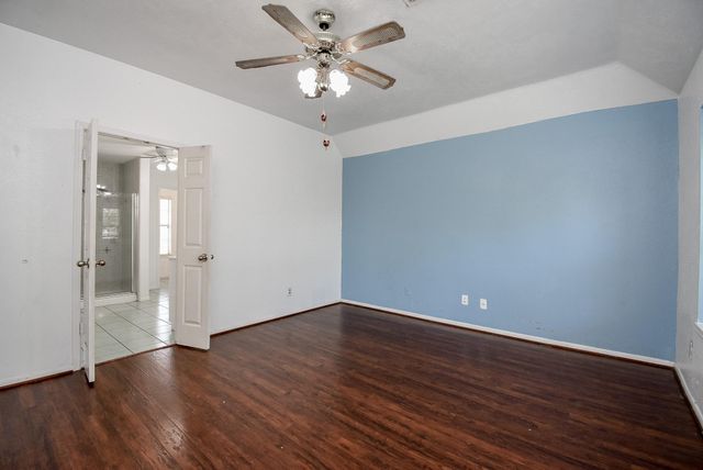 4311 Glen Avon Drive, Pasadena, TX 77505