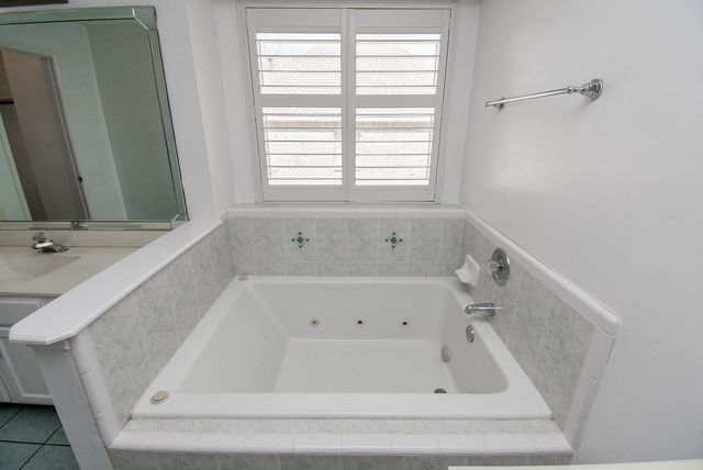 4311 Glen Avon Drive, Pasadena, TX 77505