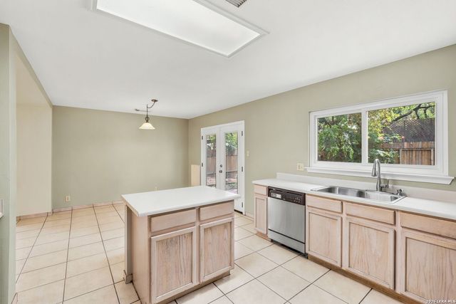 9406 Silverfeather, San Antonio, TX 78254