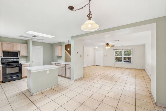9406 Silverfeather, San Antonio, TX 78254