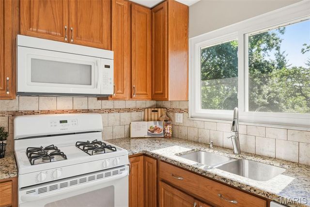 704 Rockshire Drive, Unincorporated, MO 63026