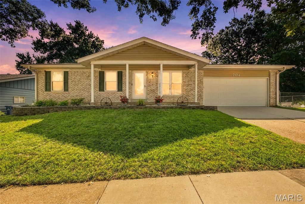 704 Rockshire Drive, Unincorporated, MO 63026