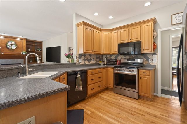 907 Taylor Rise, Victor, NY 14564