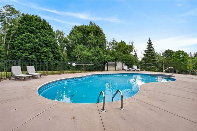 907 Taylor Rise, Victor, NY 14564