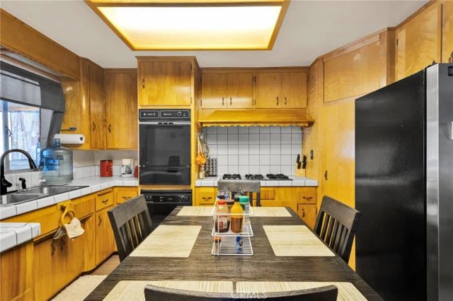 9037 5th Avenue, Hesperia, CA 92345