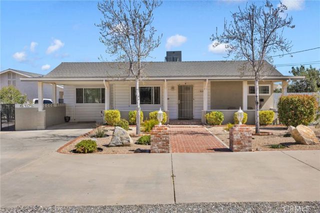 9037 5th Avenue, Hesperia, CA 92345