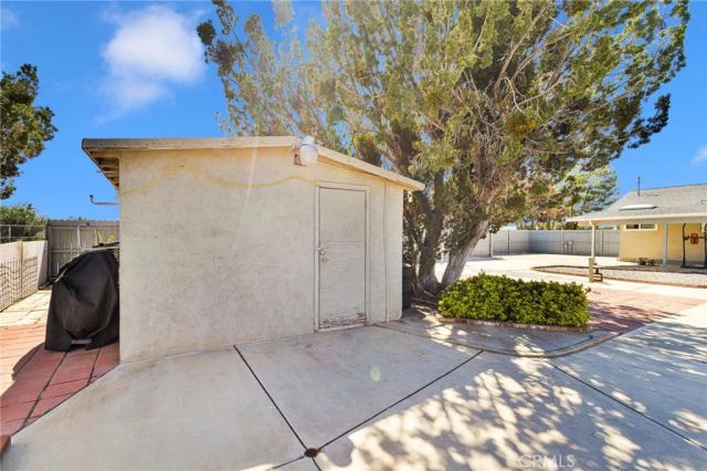 9037 5th Avenue, Hesperia, CA 92345