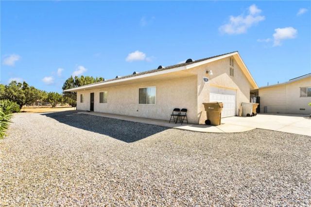 9037 5th Avenue, Hesperia, CA 92345