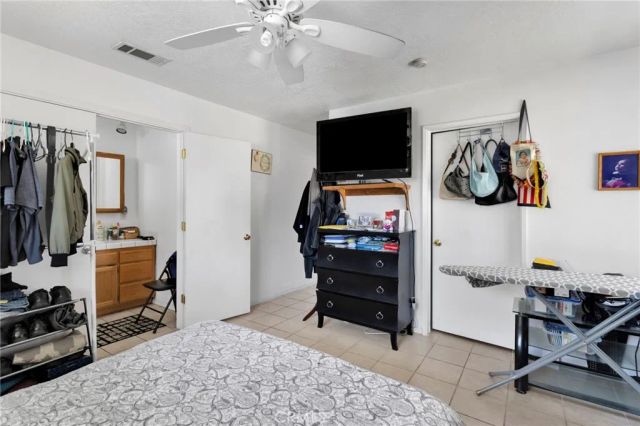 9037 5th Avenue, Hesperia, CA 92345