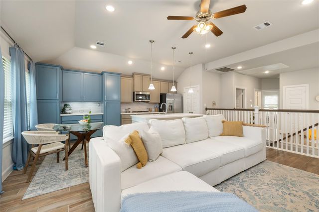 2002 Groveland Glen Drive, Houston, TX 77051