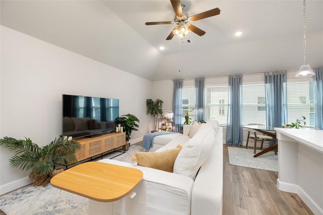 2002 Groveland Glen Drive, Houston, TX 77051