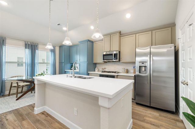 2002 Groveland Glen Drive, Houston, TX 77051