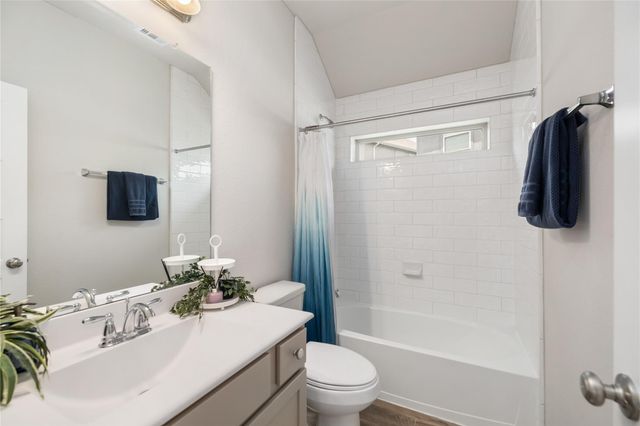 2002 Groveland Glen Drive, Houston, TX 77051