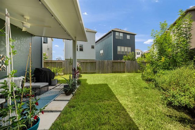 2002 Groveland Glen Drive, Houston, TX 77051