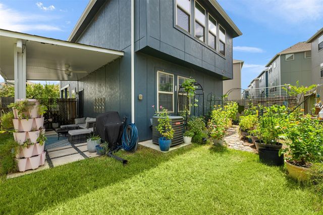 2002 Groveland Glen Drive, Houston, TX 77051
