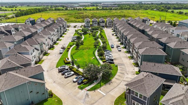 2002 Groveland Glen Drive, Houston, TX 77051