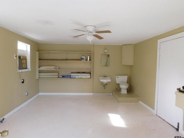 301 W McDONALD, Mineola, TX 75773