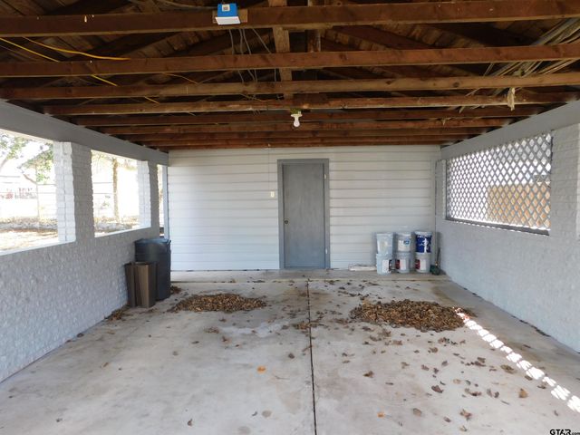 301 W McDONALD, Mineola, TX 75773