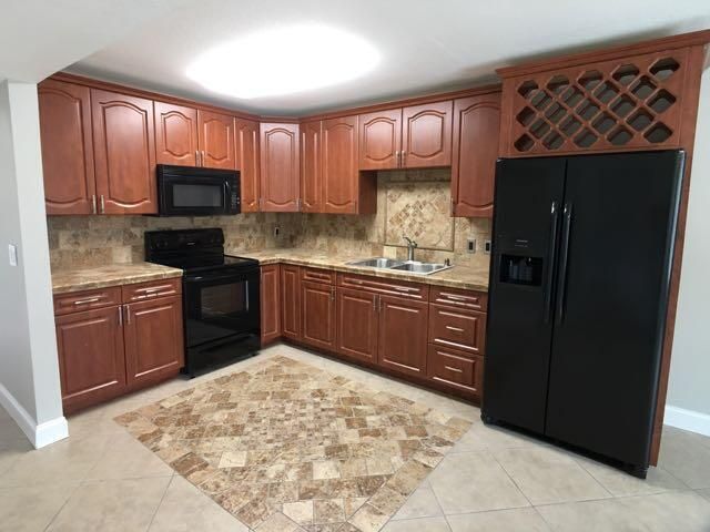 5791 S Rue Road, West Palm Beach, FL 33415